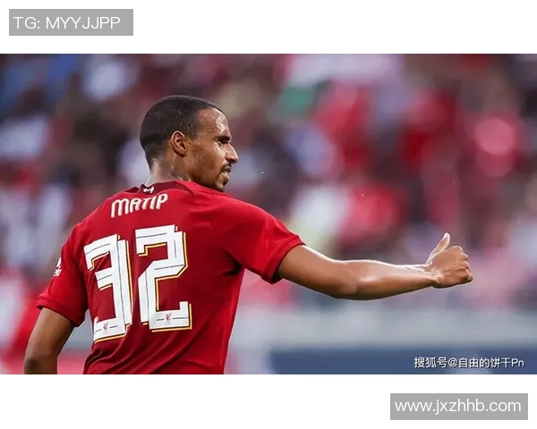 足球巨星告别赛场 多年辉煌终结足坛传奇的新篇章